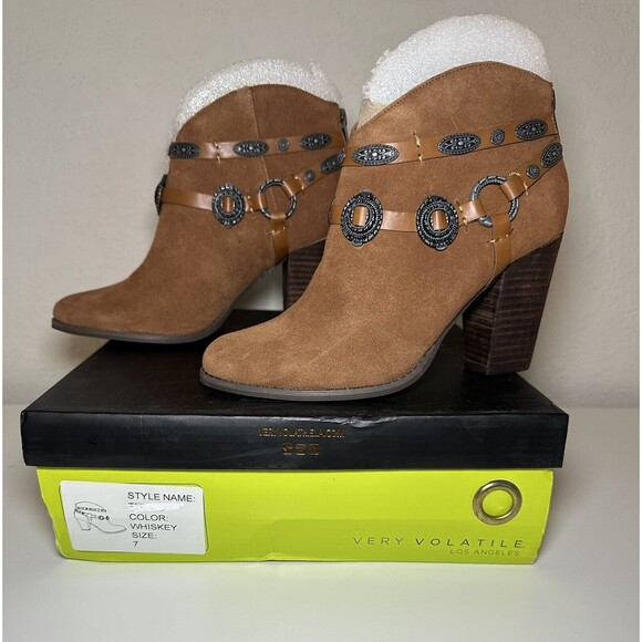 Very Volatile La Taiya Tan Suede‎ Whiskey Western Heeled Booties SIZE 7 NEW - Picture 1 of 10